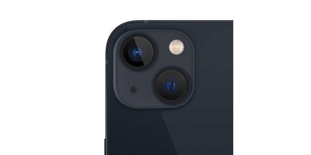 Nahaufnahme der Rückseite eines schwarzen iPhones mit Dual-Kamera, LED-Blitz und Mikrofon in der oberen linken Ecke.